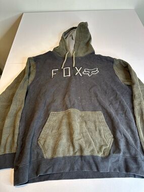 Fox Two-Tone Hooded Pullover - Olive Green & Charcoal